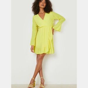 GIANNI BINI Neon Green Wrap Front Flowy Bishop Sleeves Size M Dress NWOT